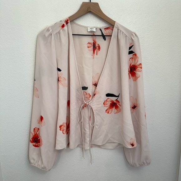 NEW Aritzia Wilfred Tia Front Tie Floral Print Blouse Medium NWT - Picture 4 of 12